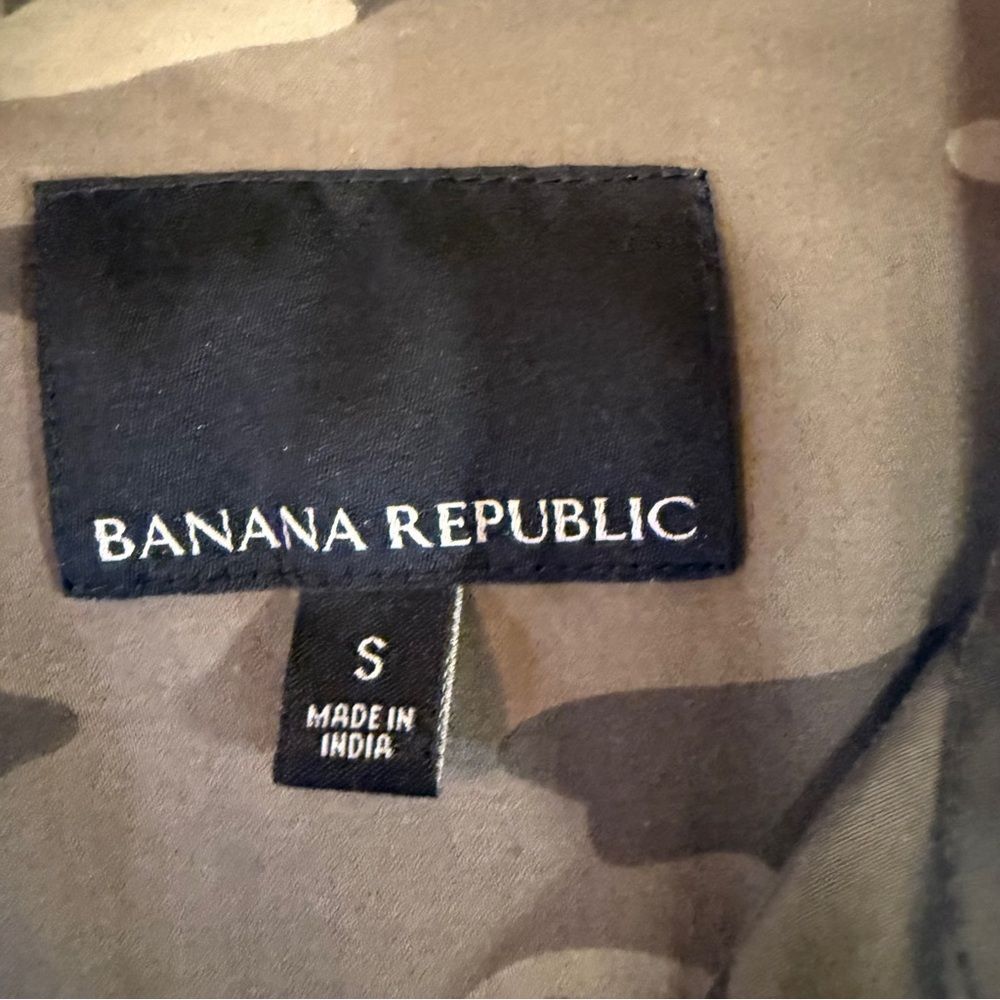 Banana Republic Olive Camouflage Utility Jacket - Picture 2 of 16